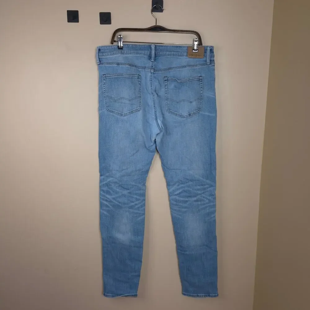 American Eagle Light Wash Athletic Fit Slim Leg Jeans Size 36x36